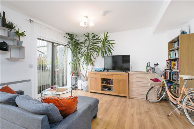 15 Marlfield Terrace, Kiltipper, Dublin 24