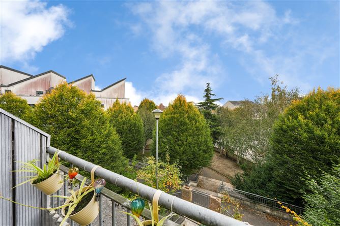 15 Marlfield Terrace, Kiltipper, Dublin 24