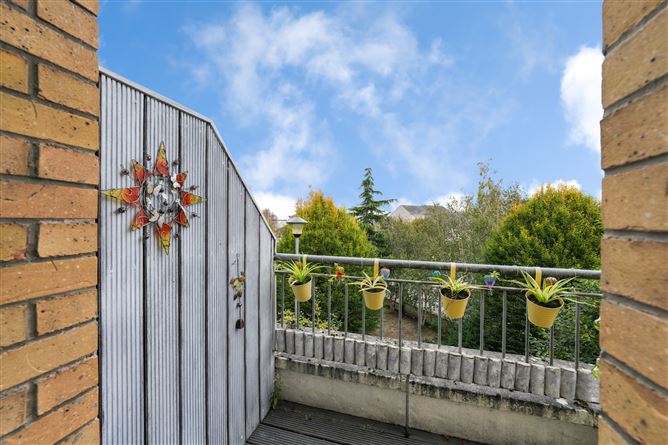 15 Marlfield Terrace, Kiltipper, Dublin 24
