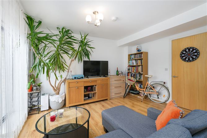 15 Marlfield Terrace, Kiltipper, Dublin 24