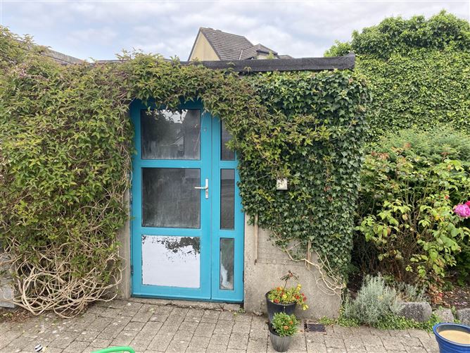 Photo 16 of 17 — Dooradoyle Road, Dooradoyle, County Limerick