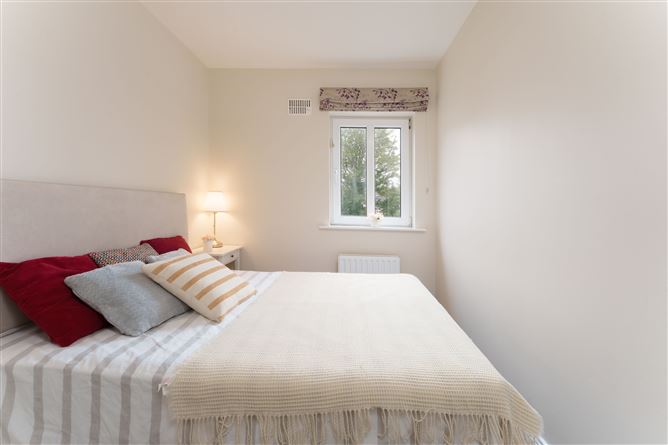 Photo 16 of 22 — 54 Ely Woods, Rathfarnham, Dublin 16