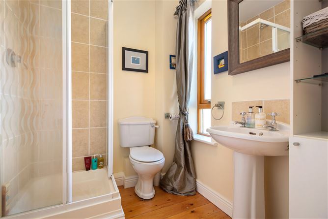 3 The Courtyard, Stepaside Park, Stepaside, Dublin 18
