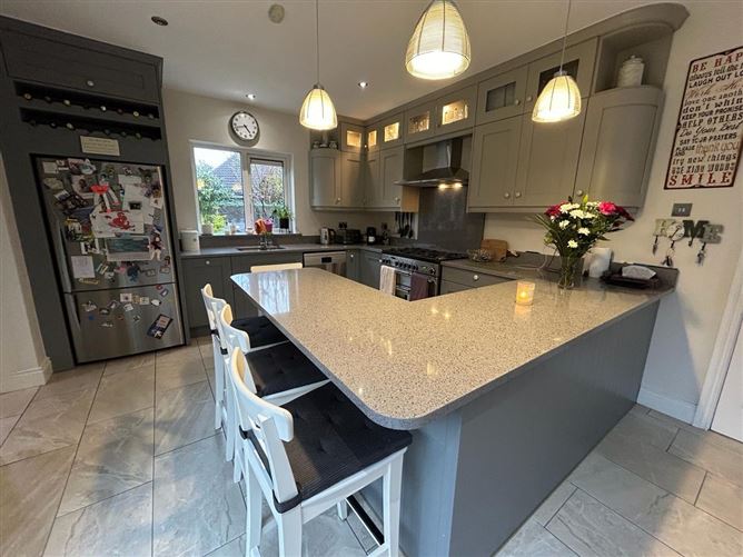 5 Foxwood Drive, Garryduff, Rochestown, Cork