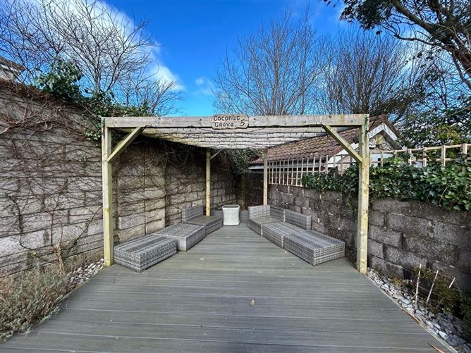 5 Foxwood Drive, Garryduff, Rochestown, Cork