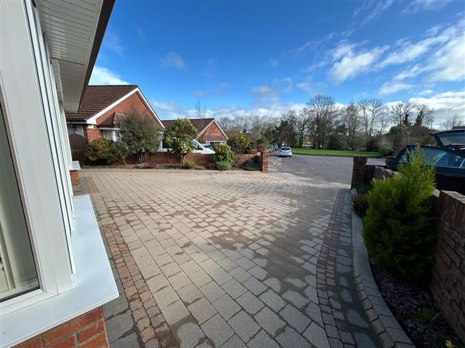5 Foxwood Drive, Garryduff, Rochestown, Cork