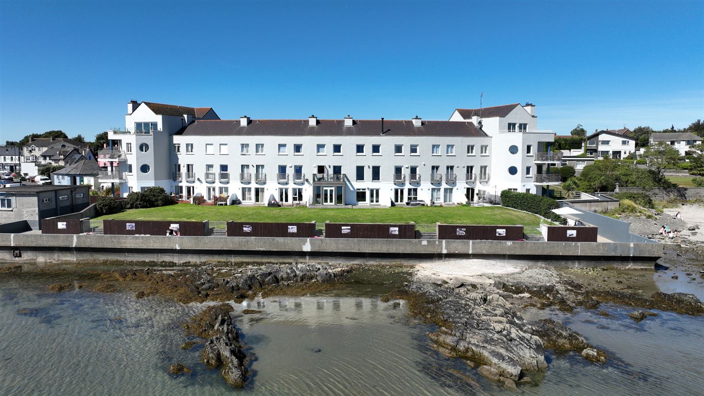 17 Marine Court, Main Street, Blackrock, Co. Louth