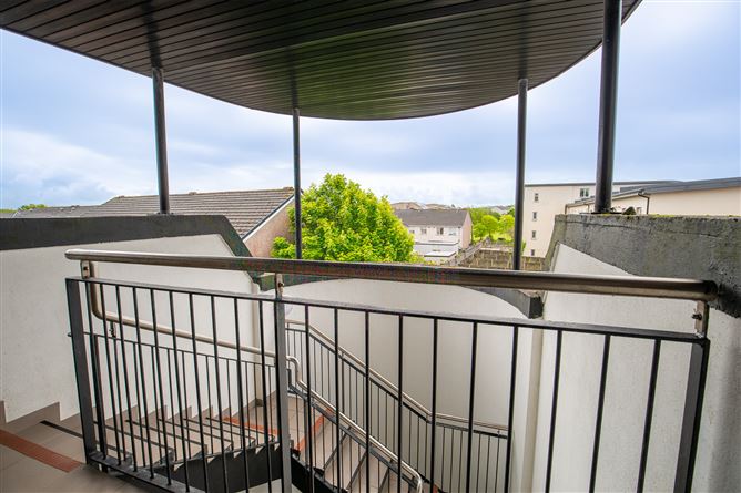 Photo 17 of 19 — 18 Caislen Thorlaigh, Doughiska, Galway City