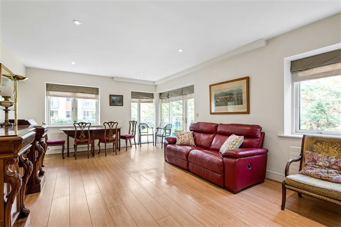 Apt. 3 Kelston Hall, Foxrock, Dublin 18