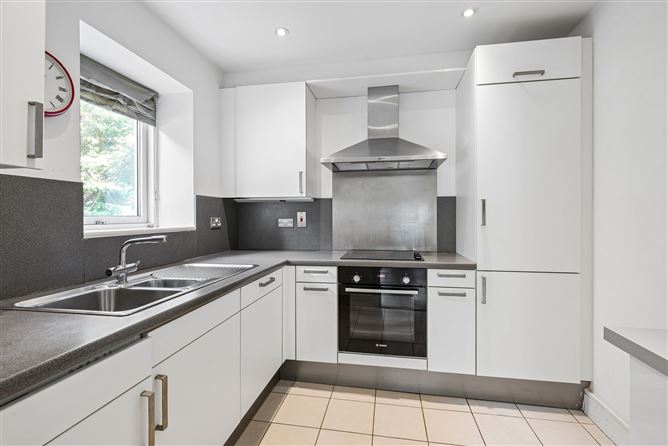 Apt. 3 Kelston Hall, Foxrock, Dublin 18