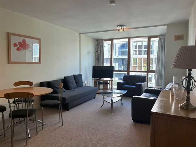 Apt 51 The Hibernian , Grand Canal Dk, Dublin 4