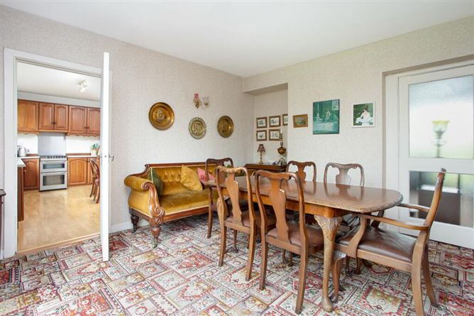 15 Ardeevin Avenue, Lucan, Dublin