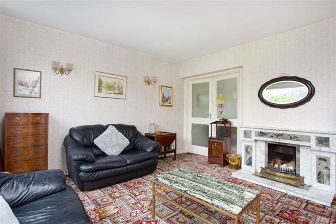 15 Ardeevin Avenue, Lucan, Dublin