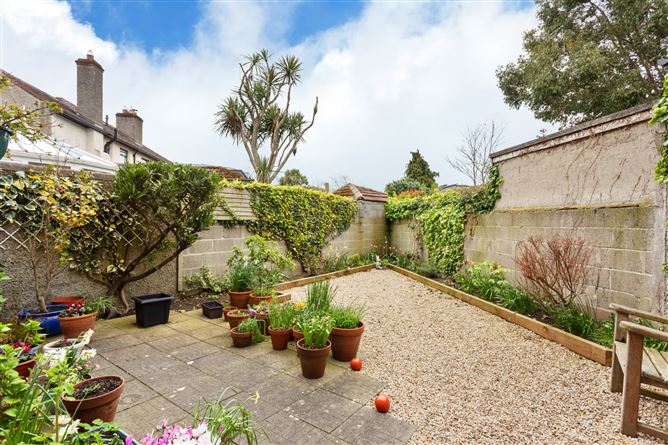 25 Nutgrove Park, Clonskeagh, Dublin 14