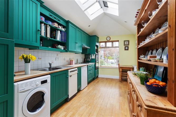 25 Nutgrove Park, Clonskeagh, Dublin 14