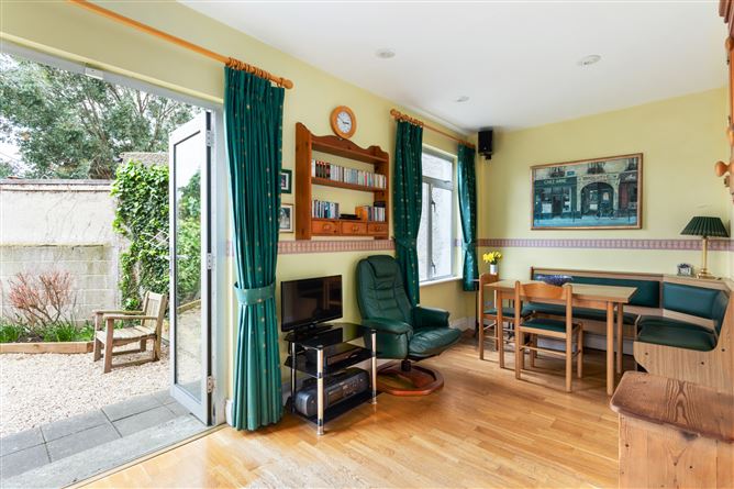 25 Nutgrove Park, Clonskeagh, Dublin 14