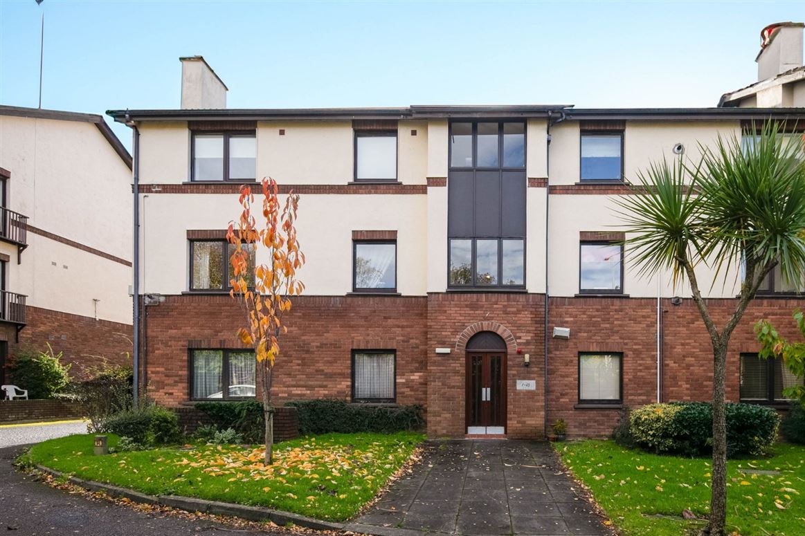 8 The Sycamores, Stradbrook Hill, Blackrock, Co. Dublin