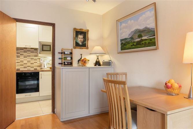8 The Sycamores, Stradbrook Hill, Blackrock, Co. Dublin