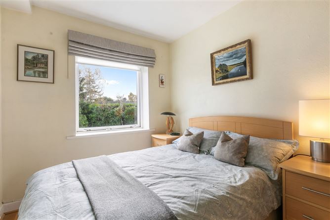 8 The Sycamores, Stradbrook Hill, Blackrock, Co. Dublin