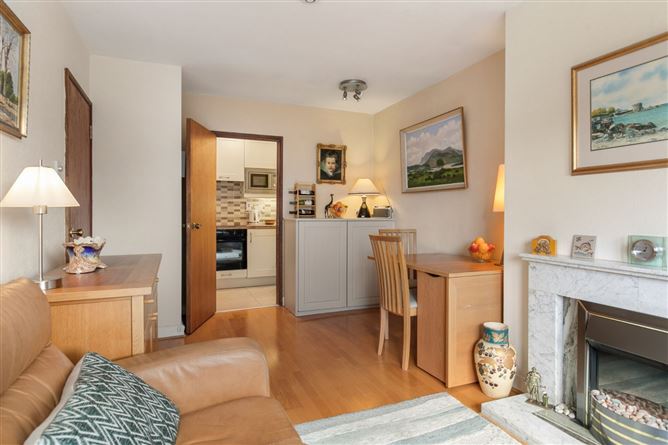8 The Sycamores, Stradbrook Hill, Blackrock, Co. Dublin