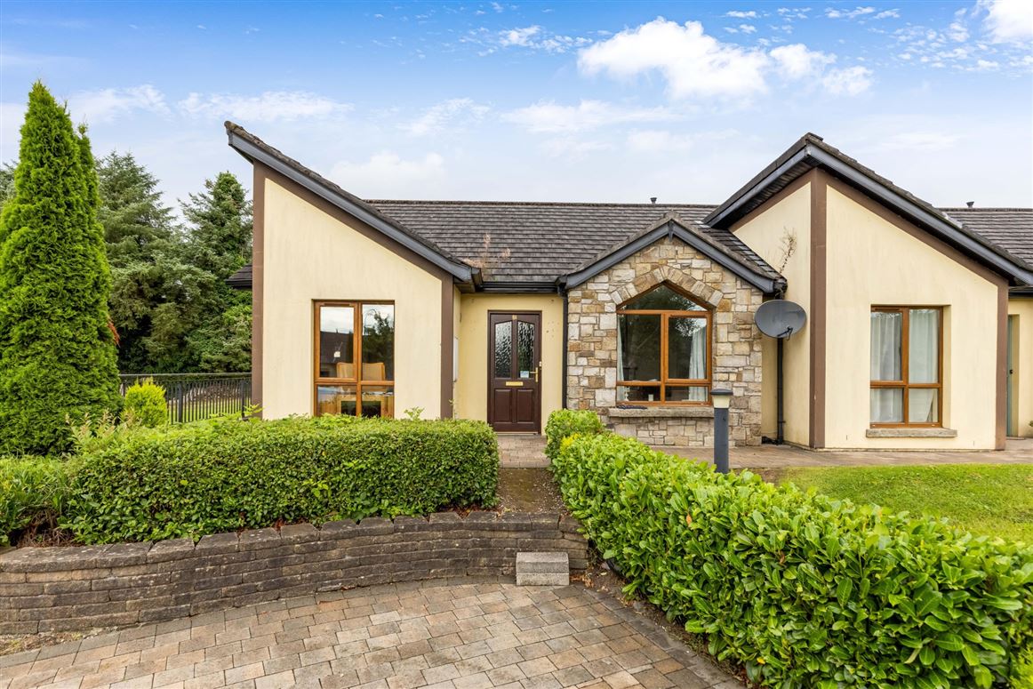 11 Castlemanor Retirement Village, Cavan