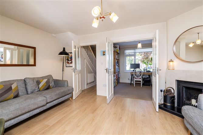 https://photos-a.propertyimages.ie/media/4/7/6/4927674/dae07ccc-b4e6-4d39-a880-ef33e69fee61_l.jpg