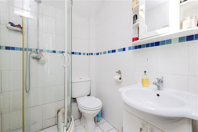 https://photos-a.propertyimages.ie/media/4/7/6/4927674/dae07ccc-b4e6-4d39-a880-ef33e69fee61_l.jpg