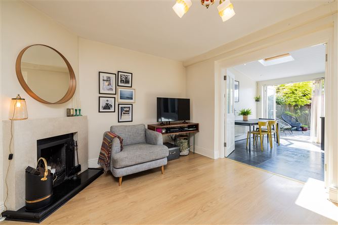 https://photos-a.propertyimages.ie/media/4/7/6/4927674/dae07ccc-b4e6-4d39-a880-ef33e69fee61_l.jpg