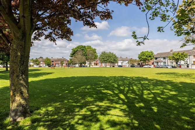 https://photos-a.propertyimages.ie/media/4/7/6/4927674/dae07ccc-b4e6-4d39-a880-ef33e69fee61_l.jpg