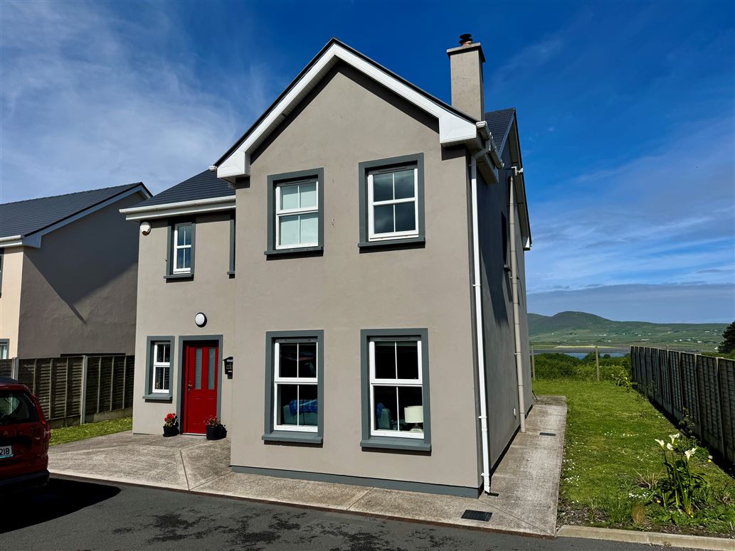 Ref 1190 - 20 Lighthouse View, Caherciveen, Kerry