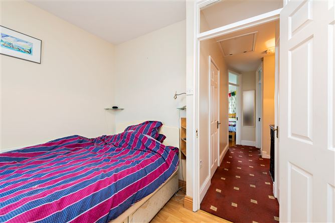 https://photos-a.propertyimages.ie/media/4/7/6/5016674/90733722-5745-4f48-b896-4a450814285f_l.jpg