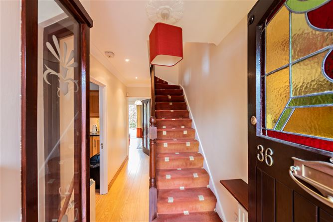 https://photos-a.propertyimages.ie/media/4/7/6/5016674/90733722-5745-4f48-b896-4a450814285f_l.jpg