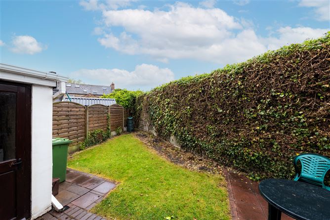 https://photos-a.propertyimages.ie/media/4/7/6/5016674/90733722-5745-4f48-b896-4a450814285f_l.jpg