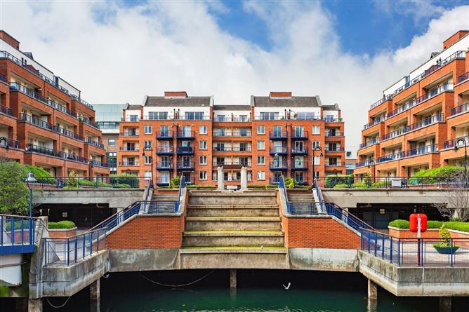 57 Eagle Island, Custom House Harbour, IFSC, Dublin 1