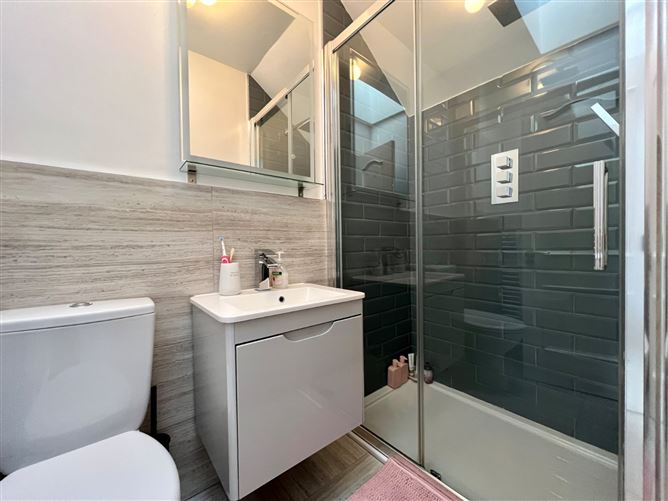 7 Elton Court, Sandycove, Co. Dublin