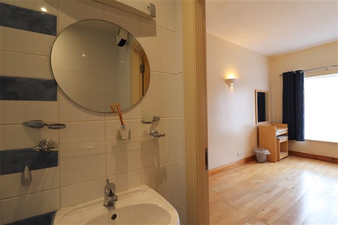Apt 40 Harbour View, Kincora Harbour, Killaloe, Clare