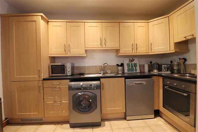 Apt 40 Harbour View, Kincora Harbour, Killaloe, Clare