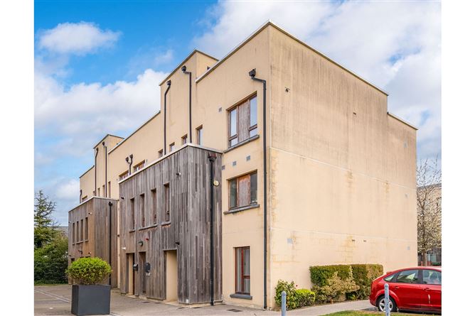https://photos-a.propertyimages.ie/media/4/7/7/4923774/0f99d6b1-0521-46fb-8cd0-84502e980953_l.jpg