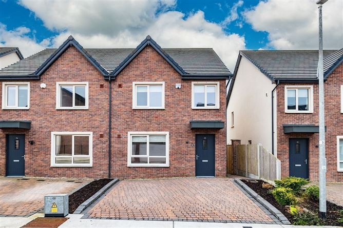 33 The Crescent, Walkers Gate, Kildare Town, Co. Kildare