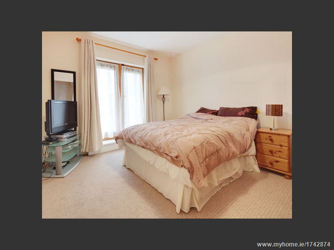 8 Deerpark Lodge, Kiltipper, Tallaght,  Dublin 24
