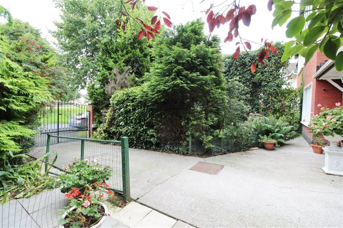 1 Burnell Park Green, Castleknock, Dublin 15