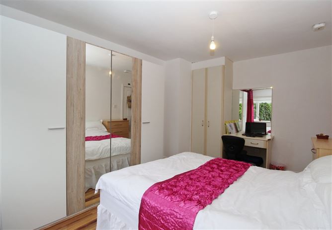 1 Burnell Park Green, Castleknock, Dublin 15