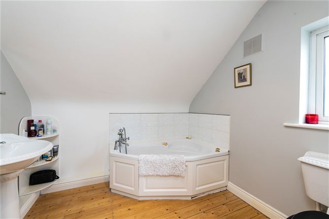 2 Rogerstown Court, South Shore Road, Rush, Co. Dublin