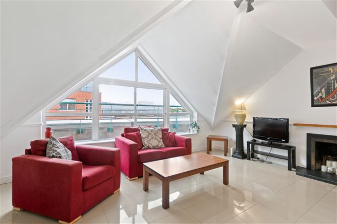 33 Harcourt Hall, South City Centre, Dublin 2