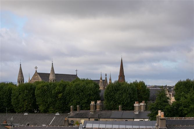 33 Harcourt Hall, South City Centre, Dublin 2