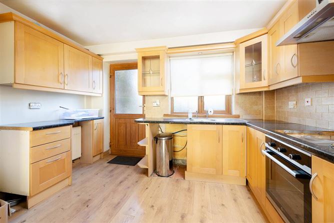 45 Sarsfield Park, Lucan, Dublin