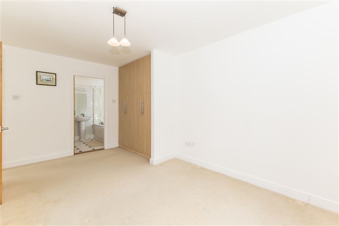 204 The  Maple, Grange Hall, Rathfarnham, Dublin 16