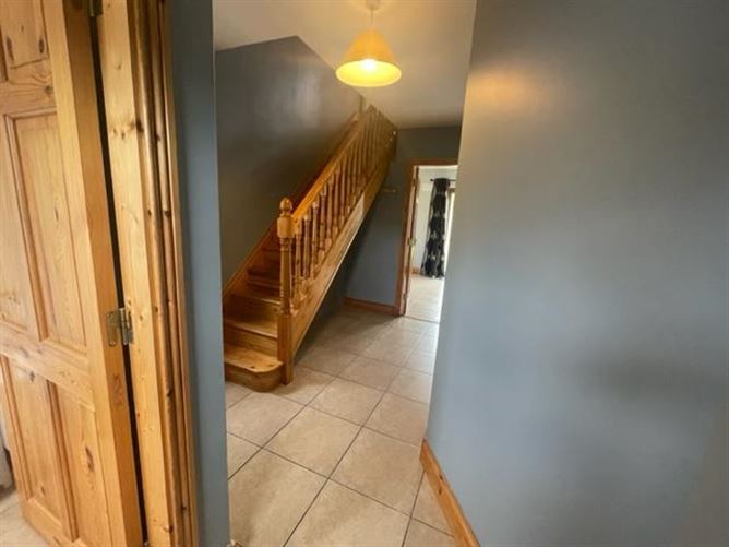 6 Cuirt Merriman, Ennistymon, Clare