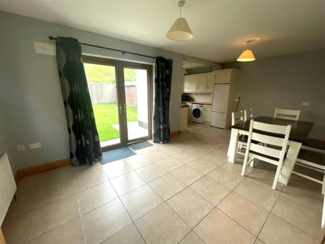 6 Cuirt Merriman, Ennistymon, Clare