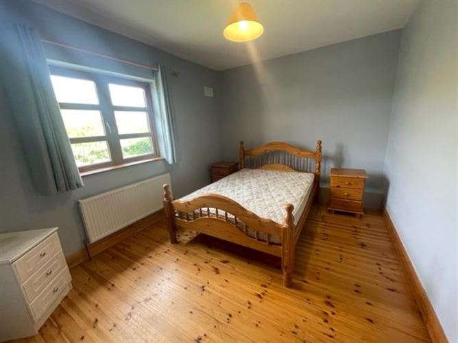 6 Cuirt Merriman, Ennistymon, Clare